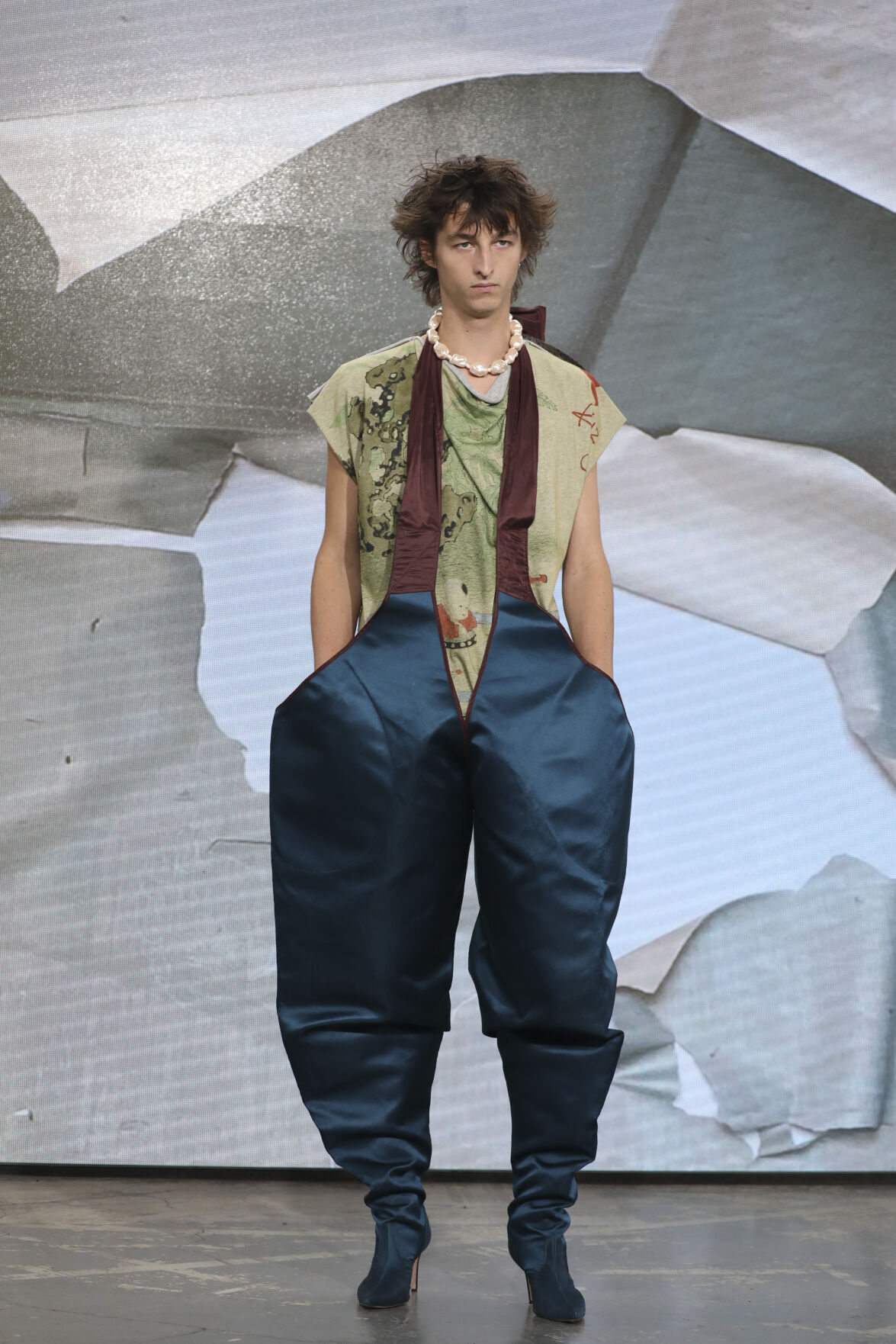 Paris Fashion S/S 2022 Vivienne Westwood